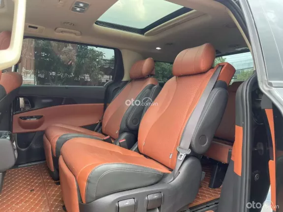 Kia Carnival 2.2D Signature 2022 - ❗️ Kia Carnival Signature Sản xuất: 2022 * Số tự động * Máy dầu * ODO: 40.000km