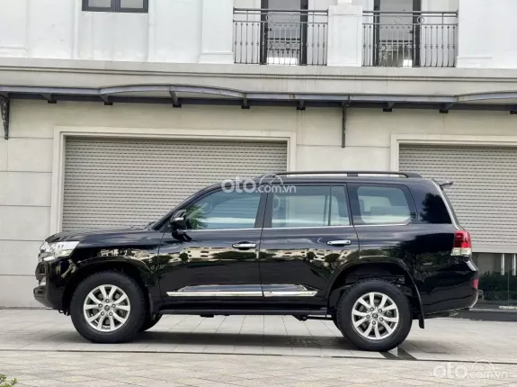 Toyota Land Cruiser VX 4.6 V8 2016 - Giá 3 tỷ 150tr