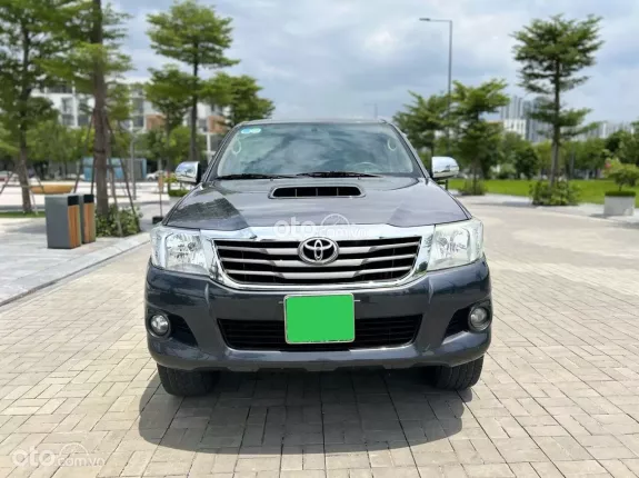 Toyota Hilux 2.5E 4x2 MT 2014 - Giá bán 375tr có thương lượng