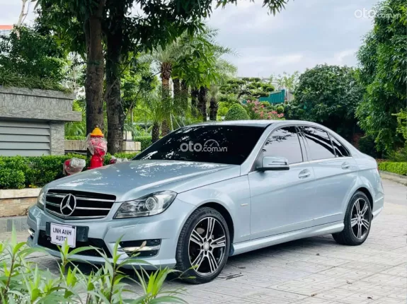 Mercedes-Benz C200 Edition C 2014 - Silver Diamond xe rất đẹp bảo dưỡng kỹ