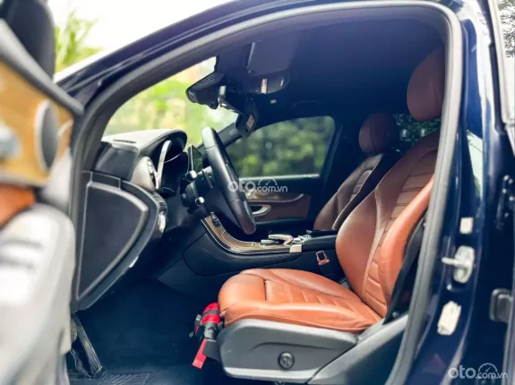 Mercedes-Benz GLC 250 4Matic 2017 - Giá 950tr