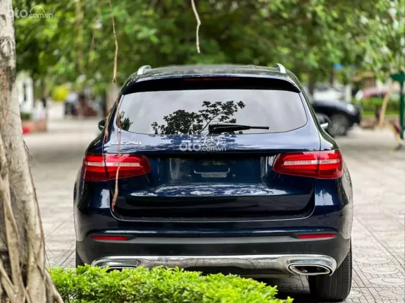 Mercedes-Benz GLC 250 4Matic 2017 - Giá 950tr