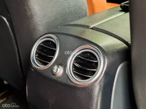 Mercedes-Benz GLC 250 4Matic 2017 - Giá 950tr