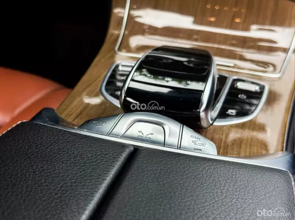 Mercedes-Benz GLC 250 4Matic 2017 - Giá 950tr