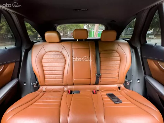 Mercedes-Benz GLC 250 4Matic 2017 - Giá 950tr