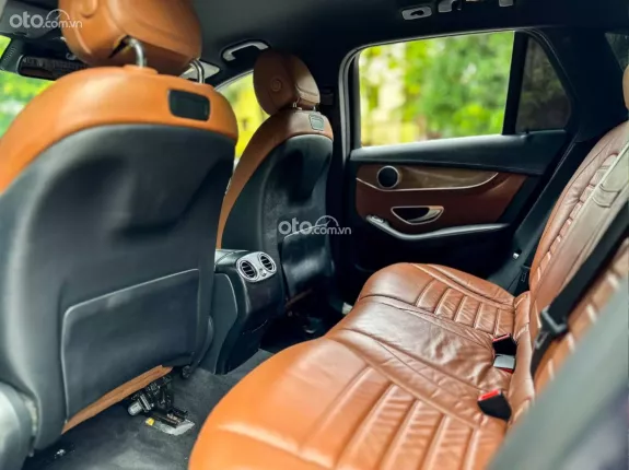 Mercedes-Benz GLC 250 4Matic 2017 - Giá 950tr