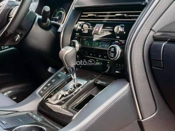 Lexus LM500h 2020 - Xe đẹp như mới, trang bị full option - giá thương lượng