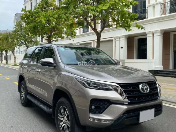 Toyota Fortuner 2021 - 2.4 máy dầu số tự động 1 cầu, có hổ trợ vay bank