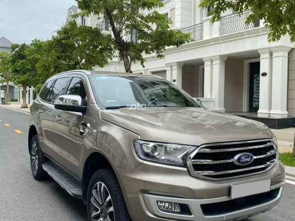 Ford Everest Titanium 2.0L AT 4WD 2018 - 2.0BiTurbo model 2019, có hổ trợ vay bank