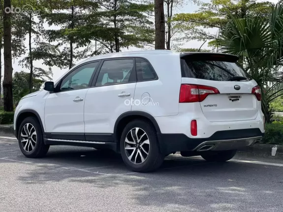Kia Sorento 2.4 GAT AWD 2018 - Giá 560tr