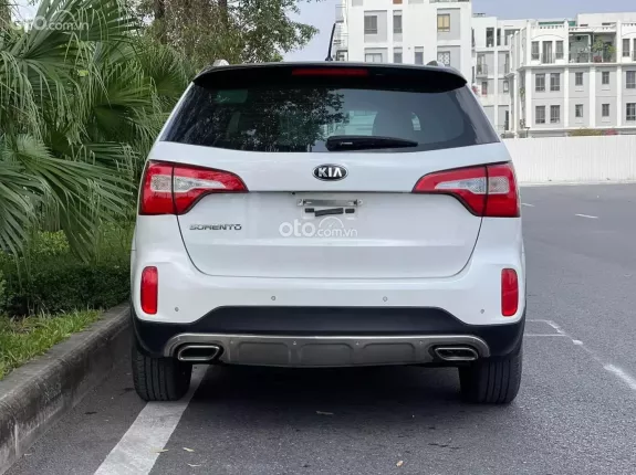 Kia Sorento 2.4 GAT AWD 2018 - Giá 560tr