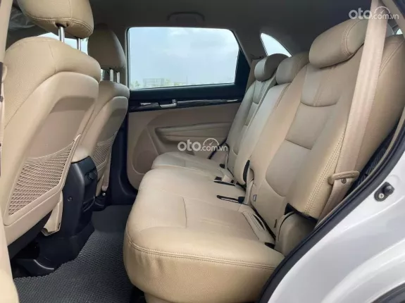 Kia Sorento 2.4 GAT AWD 2018 - Giá 560tr