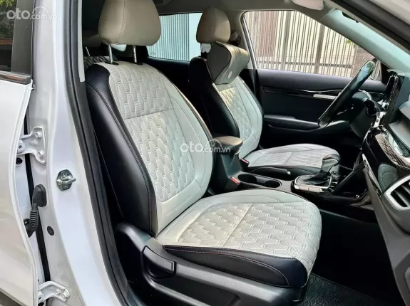 Kia Seltos 1.4T Luxury 2022 - Giá 635tr