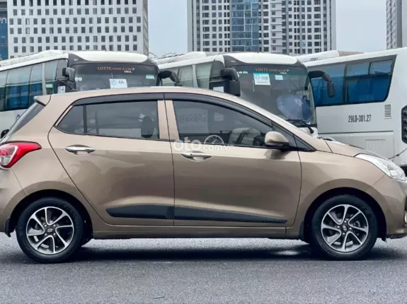 Hyundai Grand i10 Hatchback 1.2 AT 2021 - Đẹp zin toàn tập