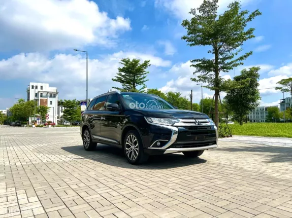 Mitsubishi Outlander 2.0 CVT 2019 - Cực nét