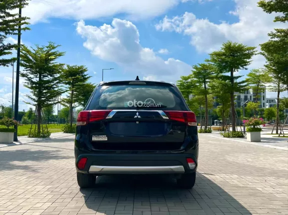 Mitsubishi Outlander 2.0 CVT 2019 - Cực nét