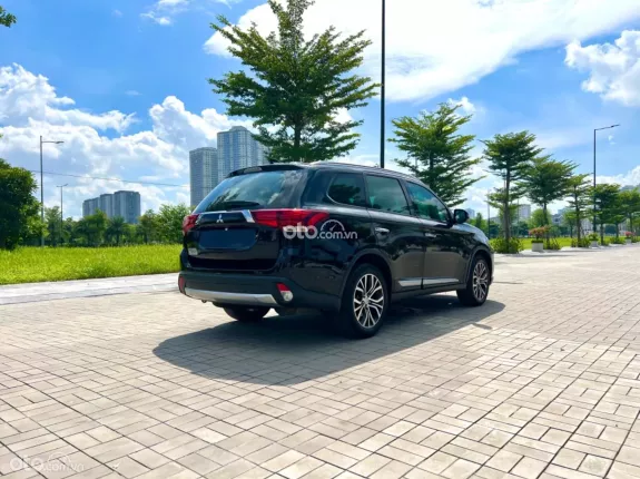 Mitsubishi Outlander 2.0 CVT 2019 - Cực nét