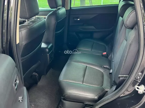 Mitsubishi Outlander 2.0 CVT 2019 - Cực nét