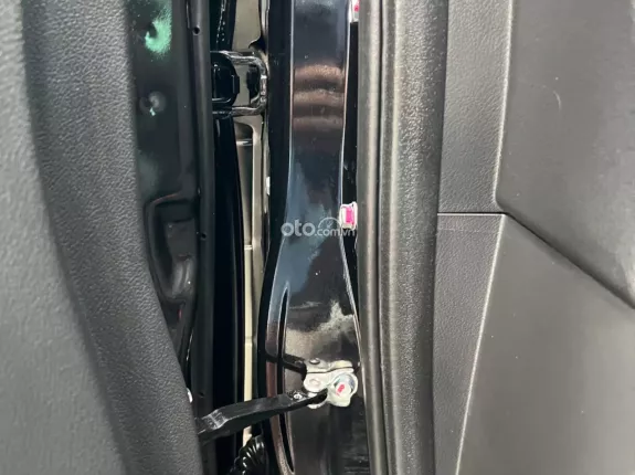 Mitsubishi Outlander 2.0 CVT 2019 - Cực nét