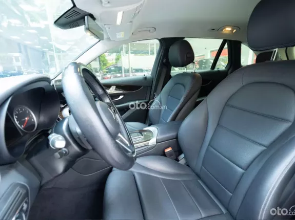 Mercedes-Benz GLC 200 4Matic 2021 - Giá 1ty 399 tr có bớt lộc