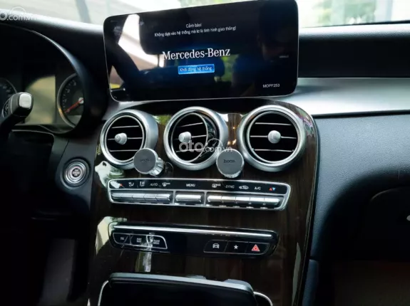 Mercedes-Benz GLC 200 4Matic 2021 - Giá 1ty 399 tr có bớt lộc