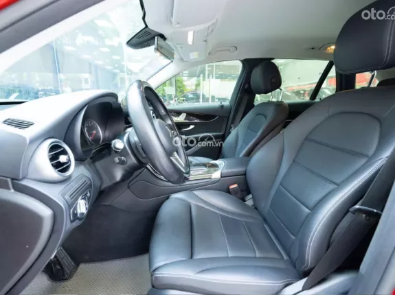 Mercedes-Benz GLC 200 4Matic 2021 - Giá 1ty 399 tr có bớt lộc