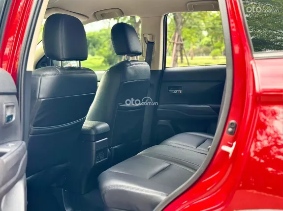 Mitsubishi Outlander 2.0 CVT 2019 - MỘT CHỦ TỪ MỚI