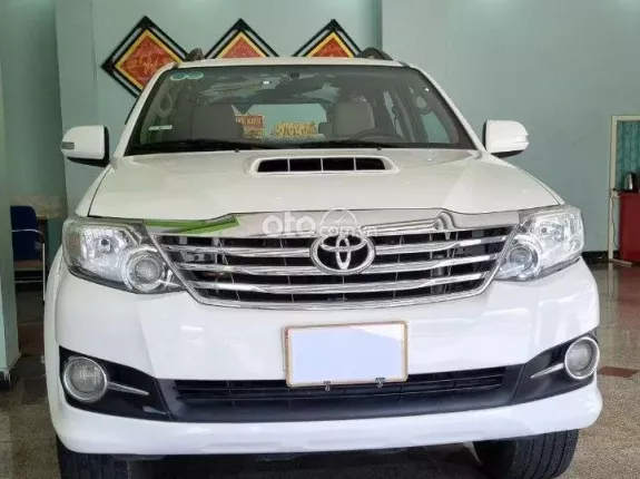 Toyota Fortuner 2.5G 4x2 MT 2016 - Nội thất nguyên rin ghế nĩ rất đẹp