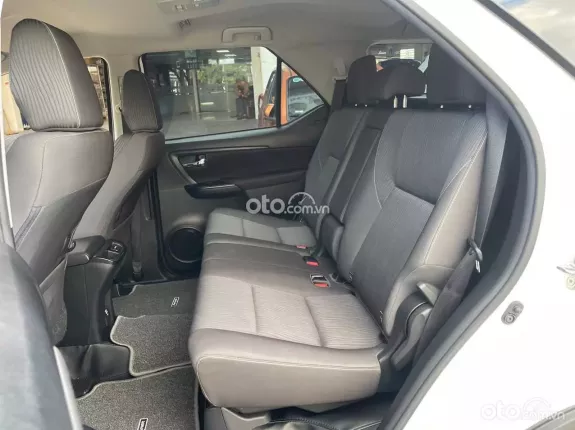 Toyota Fortuner 2.4 MT 4x2 2021 - Máy dầu số sàn một chủ đi chuẩn 5 ngàn kilomet