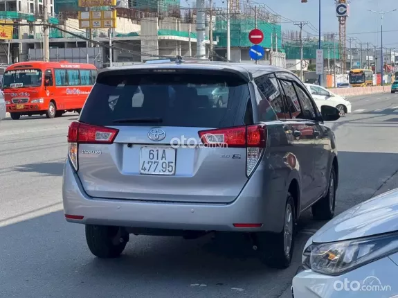 Toyota Innova 2.0E 2018 - Số sàn một chủ đi chuẩn 8 vạn kilomet