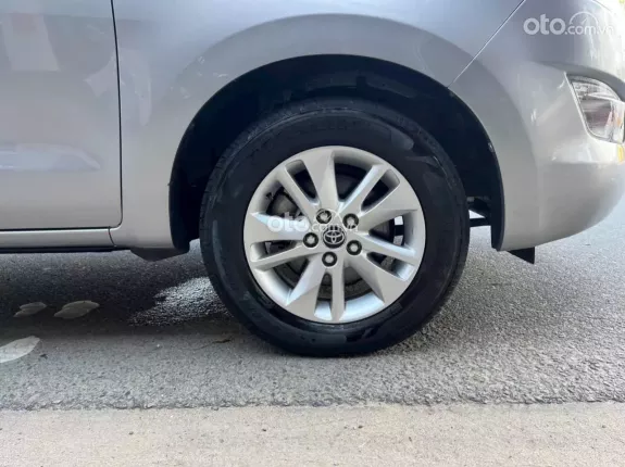 Toyota Innova 2.0E 2018 - Số sàn một chủ đi chuẩn 8 vạn kilomet