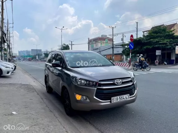 Toyota Innova 2.0E 2018 - Số sàn một chủ đi chuẩn 10 vạn kilomet