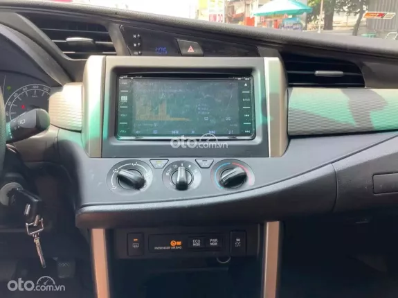 Toyota Innova 2.0E 2018 - Số sàn một chủ đi chuẩn 10 vạn kilomet