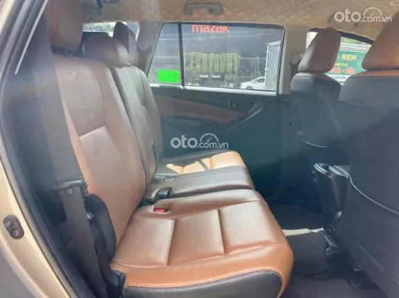 Toyota Innova 2.0E 2018 - Số sàn một chủ đi chuẩn 10 vạn kilomet