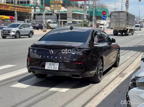 VinFast LUX A2.0 2019 - Động cơ 2.0L Turbo 174 mã lực bản Premium đi chuẩn 29 ngàn kilomet