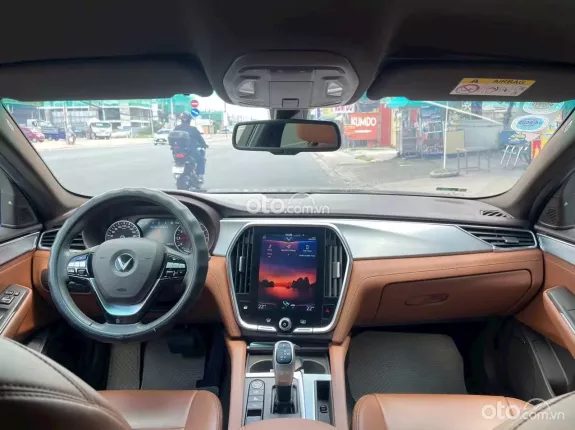VinFast LUX A2.0 2019 - Động cơ 2.0L Turbo 174 mã lực bản Premium đi chuẩn 29 ngàn kilomet