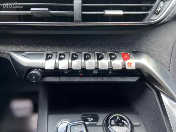 Peugeot 5008 Allure 2018 - Bảo dưỡng 5000 km thay nhớt một lần miễn phí