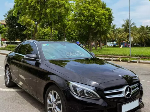 Mercedes-Benz C200 2.0 AT 2015 - Đẹp Mê Mẩn