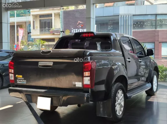 Isuzu D-Max LS 4x2 AT 2019 - Màu đen Xe chất bảo dưỡng đầy đủ bao sang tên