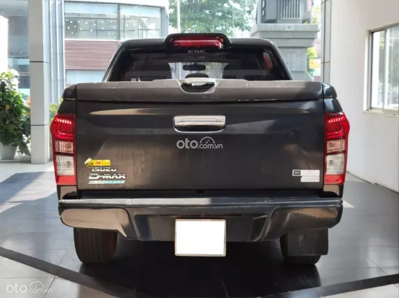 Isuzu D-Max LS 4x2 AT 2019 - Màu đen Xe chất bảo dưỡng đầy đủ bao sang tên