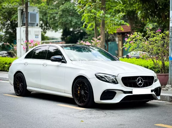 Mercedes-Benz E300 AMG 2020 - 1 chủ từ mới giá còn thương lượng nhiều