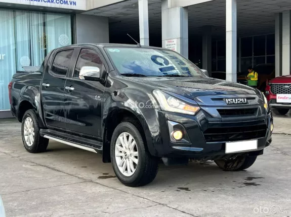 Isuzu D-Max LS 4x2 AT 2019 - Màu đen Bao sang tên