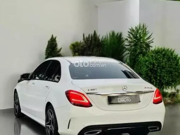 Mercedes-Benz C300 AMG 2019 - Siêu lướt
