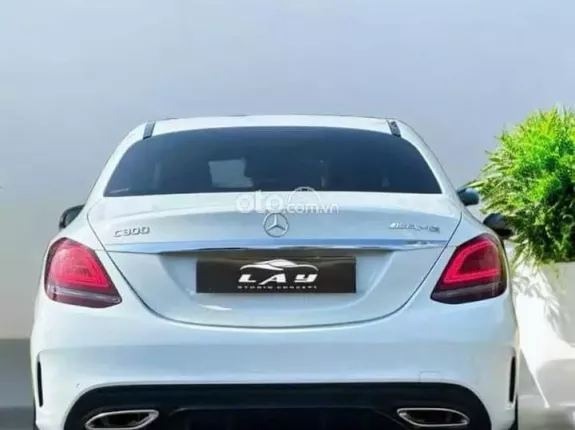 Mercedes-Benz C300 AMG 2019 - Siêu lướt
