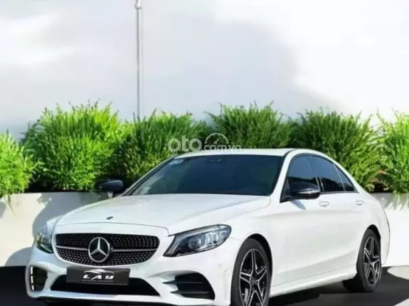 Mercedes-Benz C300 AMG 2019 - Siêu lướt