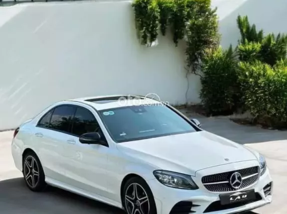 Mercedes-Benz C300 AMG 2019 - Siêu lướt