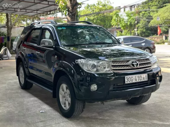 Toyota Fortuner 2.7 V 4X4 AT 2010 - 2.7 4x4 AT