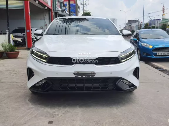 Kia K3 2.0 Premium 2022 - Trang bị full option