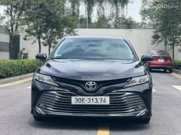 Toyota Camry 2.0G 2019 - Xe đẹp, nhập Thái, bao check test