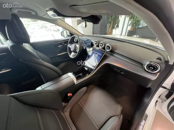Mercedes-Benz C200 Avantgarde 2025 - Giảm 110tr vào thẳng giá niêm yết